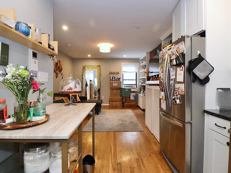 553 Jersey Ave #4R — Photo 11
