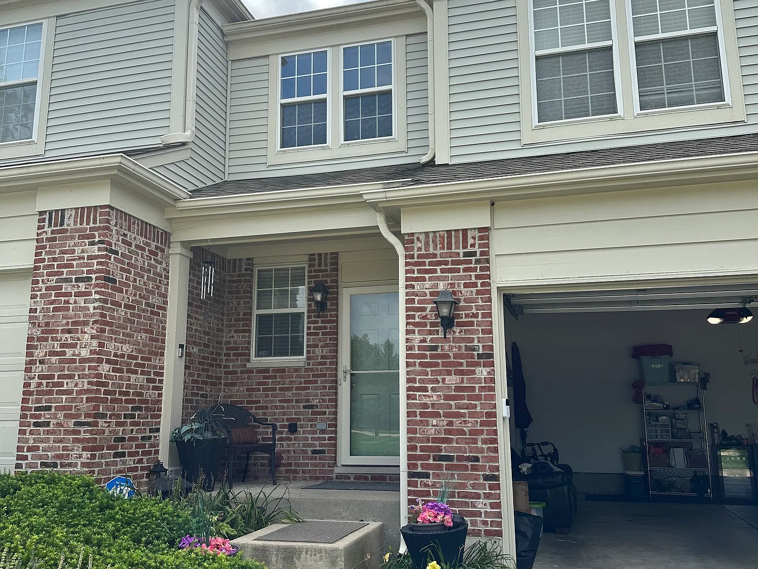 3 bed, 2.5 bath, 1705 sqft, $3,600 — Photo 3