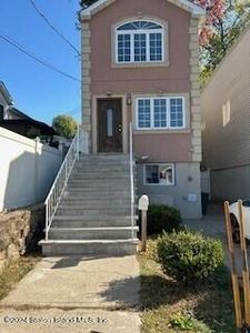 49 Roe St, Staten Island, NY, 10310