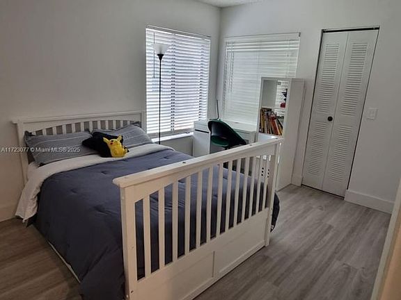 3rd image of 505 Patio Village Way