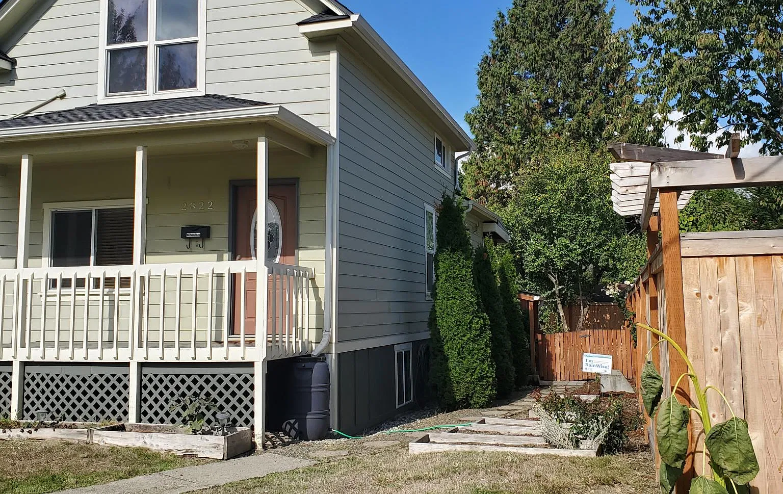 3 bed, 1300 sqft, $3,600 — Photo 4