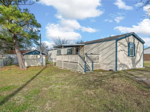 204 N Dallas St, Bremond, TX 76629