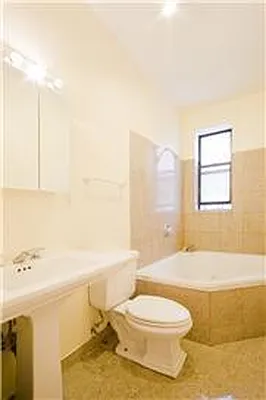 Rented by Living New York | media 34