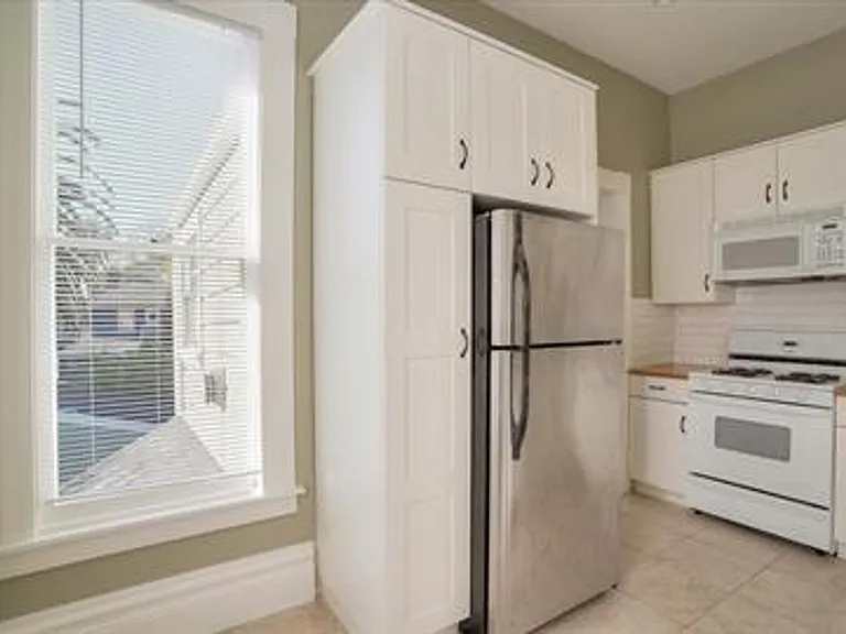 1241 Regent Street — Photo 4
