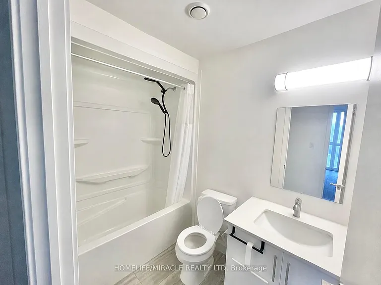 128 King St N #607 — Photo 8