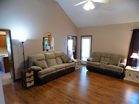 2nd image of 2455 N Palomino Dr