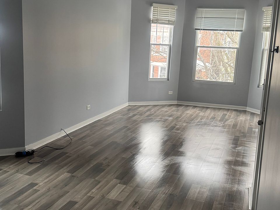 1st image of 1525 S 49th Ave