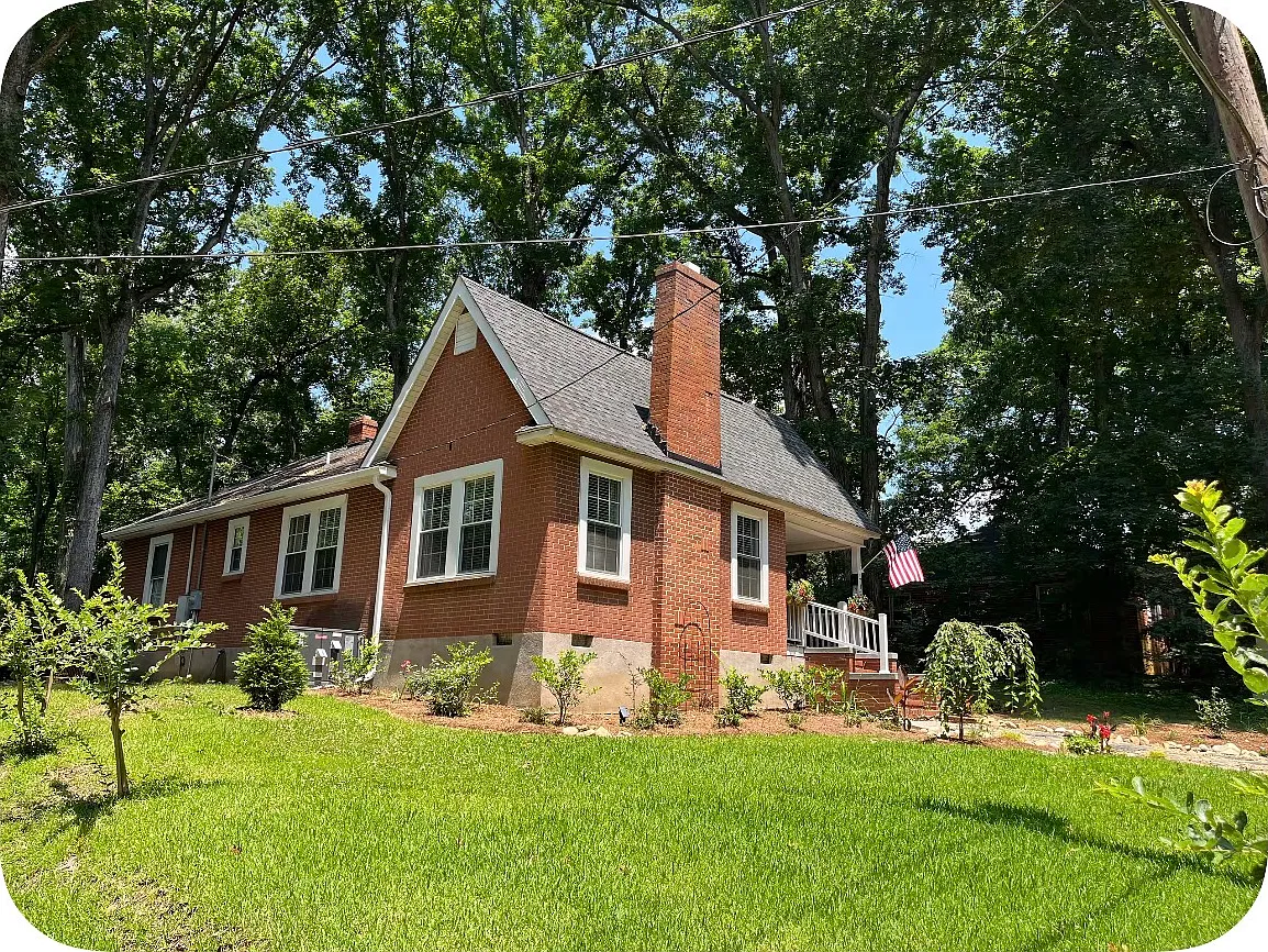 3 bed, 1375 sqft, $2,400 — Photo 1