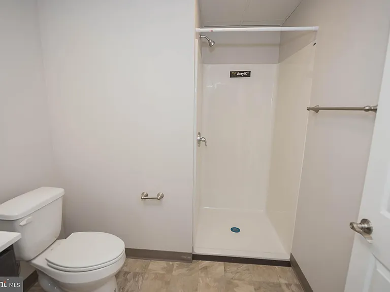 123 Bateman St #4-409B — Photo 42