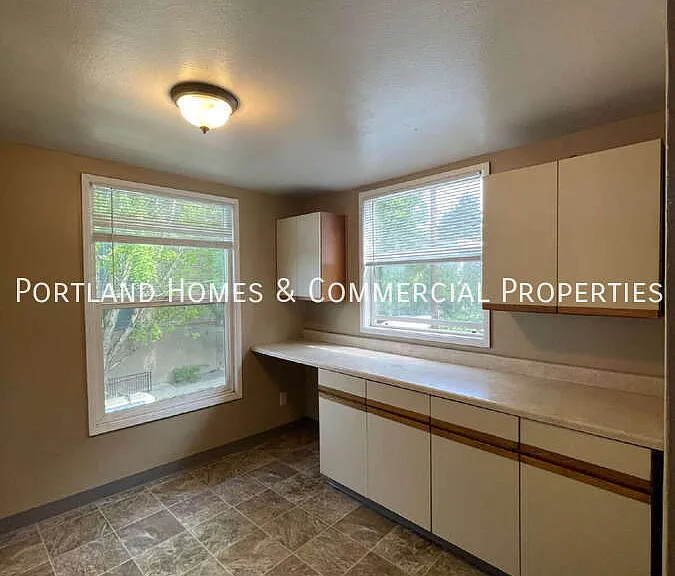 2456 NW Vaughn St #3 — Photo 3