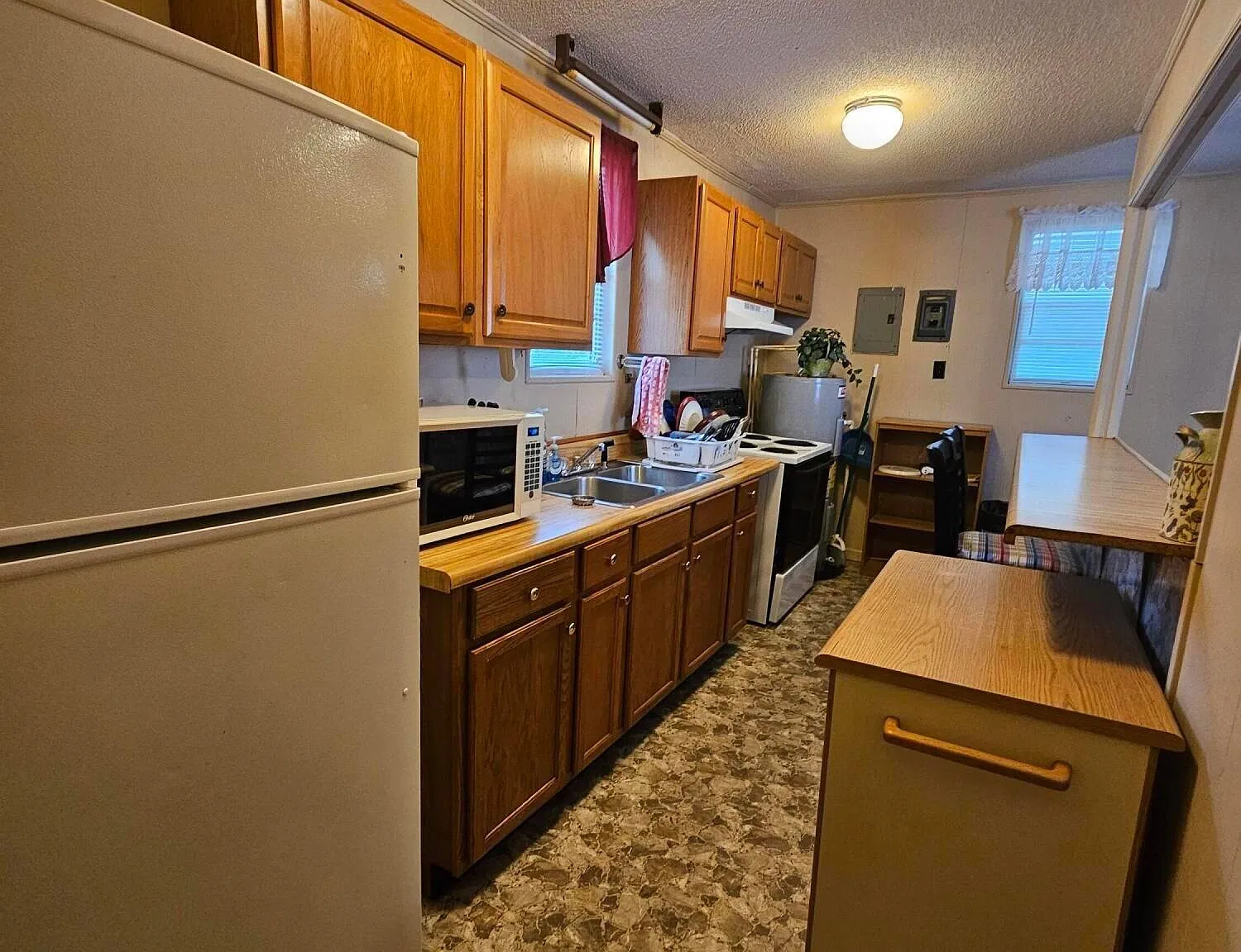 1 bed, 1.0 bath, 500 sqft, $900 — Photo 2