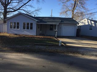 68 Lilac Ln, Springfield, IL 62702