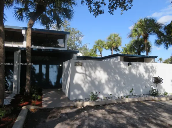 6401 Turkey Run Ter, Miami Lakes, FL 33014