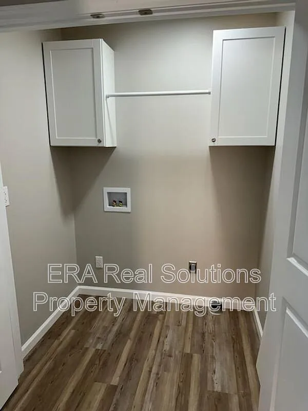 2 bed, 1.0 bath, 800 sqft, $1,075 — Photo 4