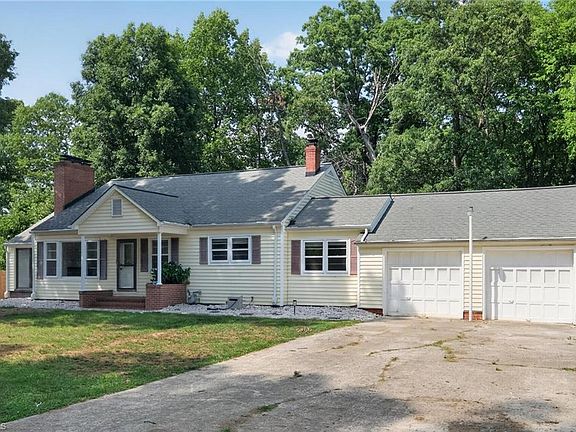 2nd image of 2805 Roland Rd