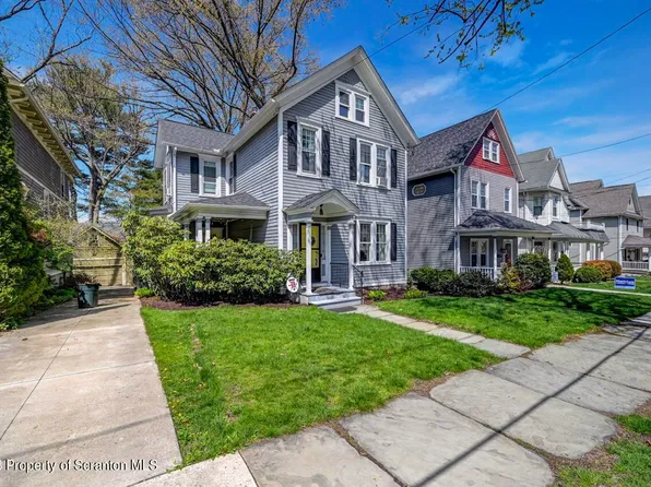 1713 Madison Ave, Dunmore, PA 18509