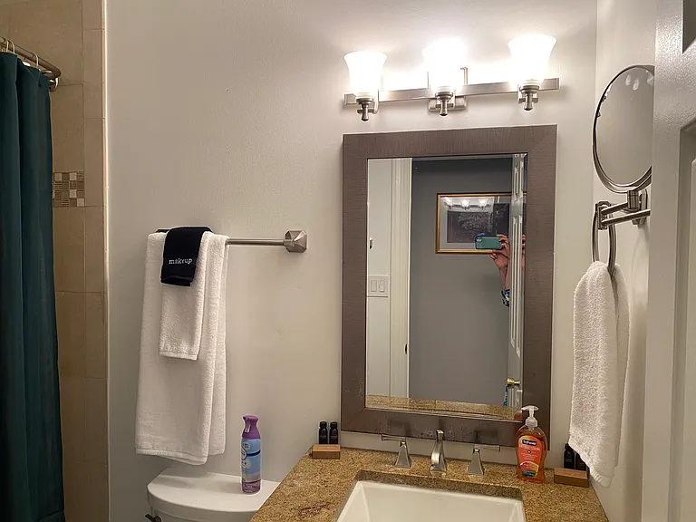 Bath #1 with shower/tub off hallway