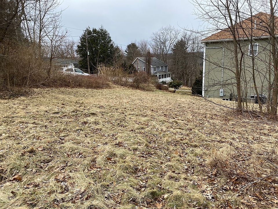 2nd image of 6 Tihonet St