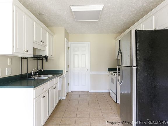 4th image of 58 Colonial Hills Dr
