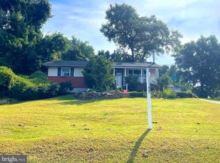 2055 Northeast Ave, Halethorpe, MD 21227