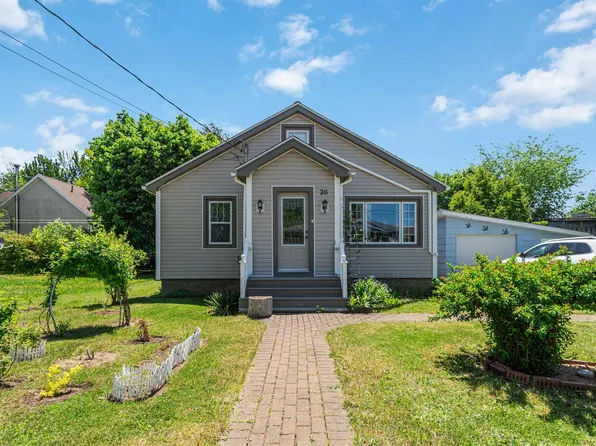26 Spring Garden Rd, Middleton, NS B0S 1P0