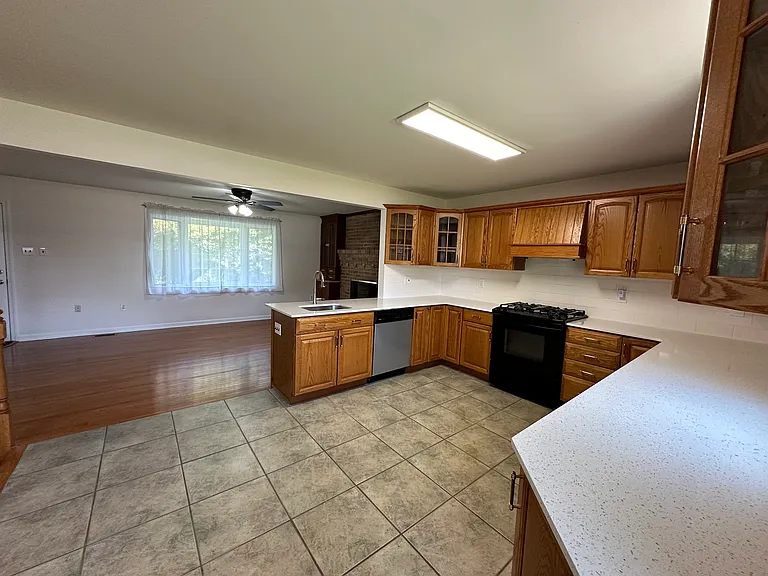 1810 Hallowell Rd — Photo 5