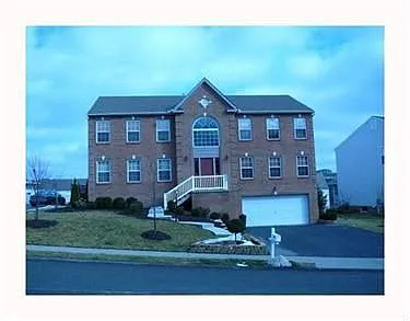 311 Greenfield Dr photo 1