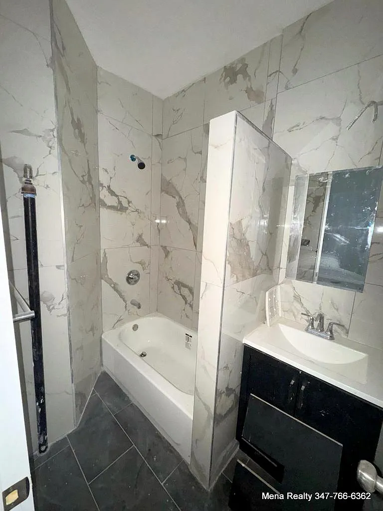 4 bed, $3,606 — Photo 4