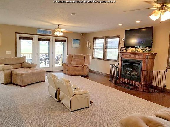 5th image of 164 Dogwood Ln
