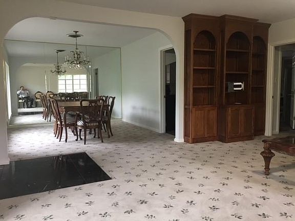 Formal Dining