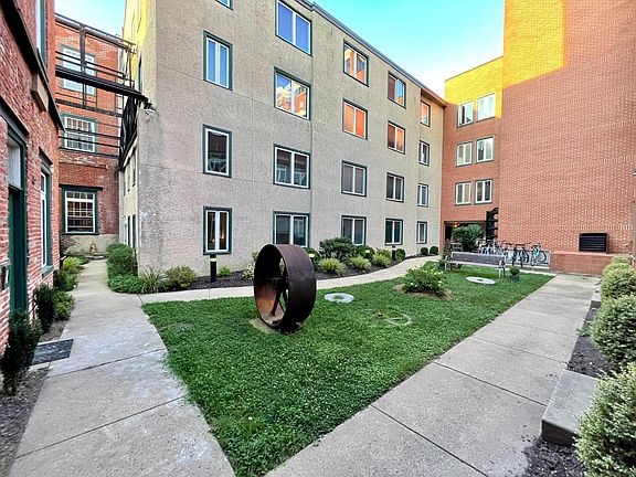 2nd image of 130 N Bread St #106