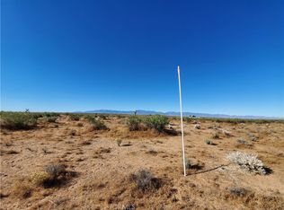 2 Ac Ave #L12, Lancaster, CA 93535