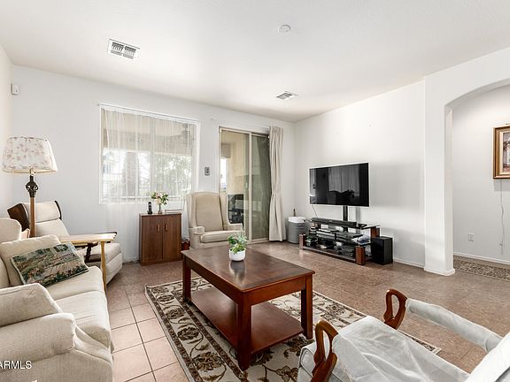 3rd image of 7129 W Carter Rd