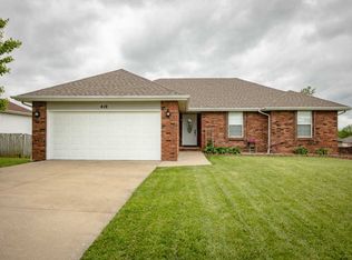 410 Pine St, Willard, MO 65781