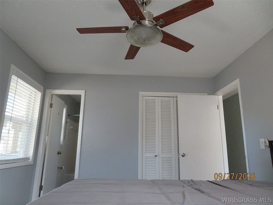 19th image of 1133 Oak Ave