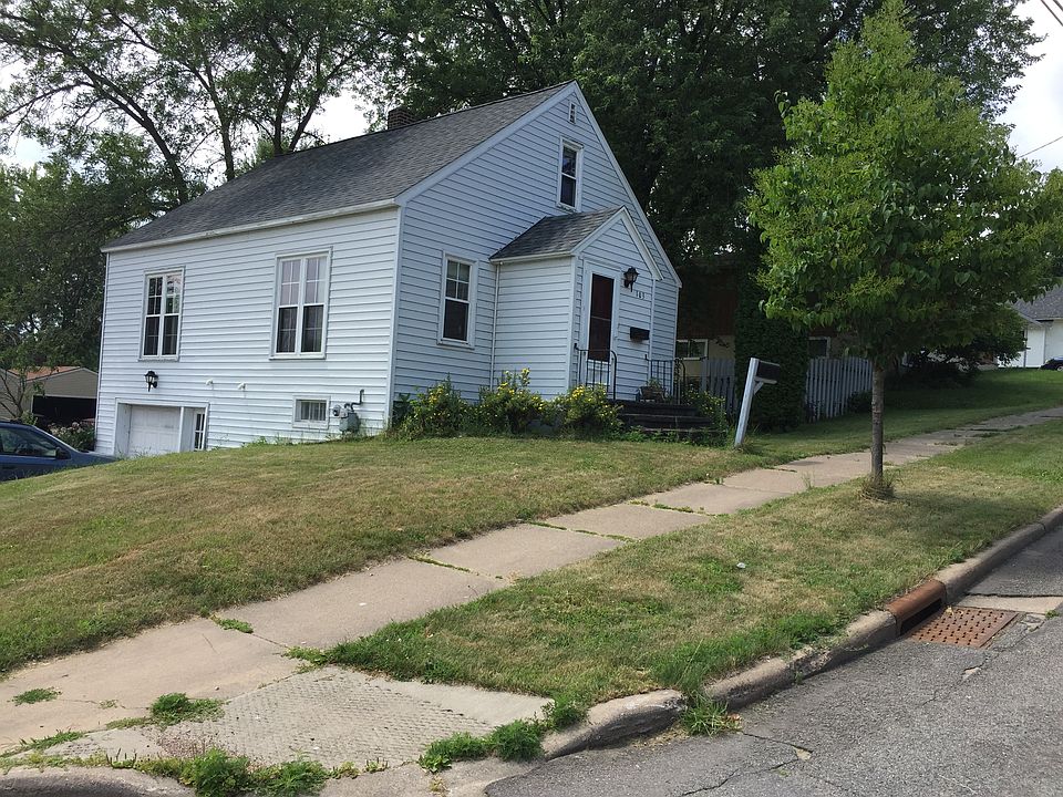1st image of 103 W Randolph St