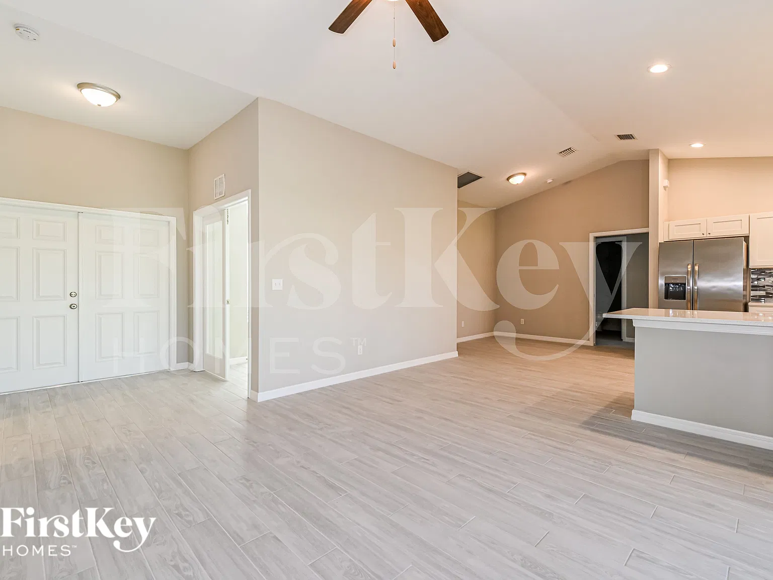 4 bed, 2.0 bath, 1614 sqft, $2,335 — Photo 2