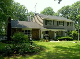 6 Westview Dr, Katonah, NY 10536