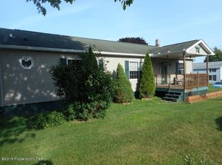 15 Spring St, Freeland, PA 18224