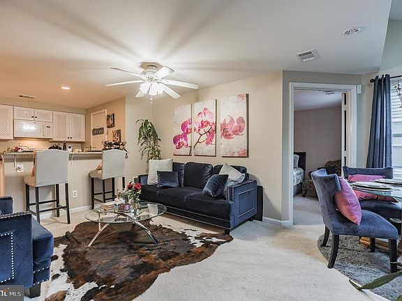 4th image of 4461 Pembrook Village Dr #145