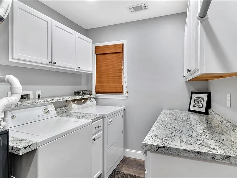 1319 Towne Harbor Trl — Photo 15