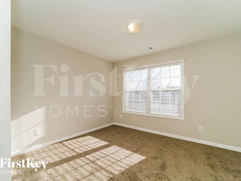 5811 Buckner Creek Dr — Photo 10
