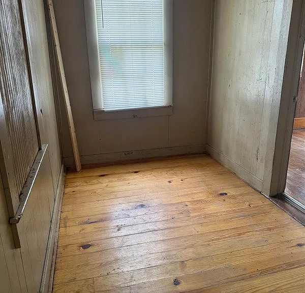 5617 Fairfields Ave — Photo 5