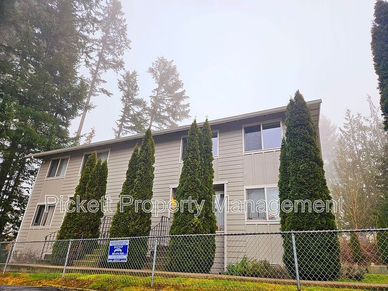1st image of 135 Lippert Dr W APT 205