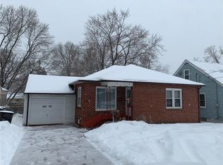 4012 Douglas Ave, Des Moines, IA 50310