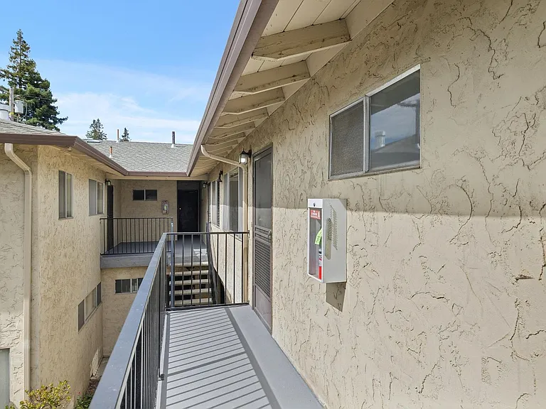 Fremont 854 — Photo 4