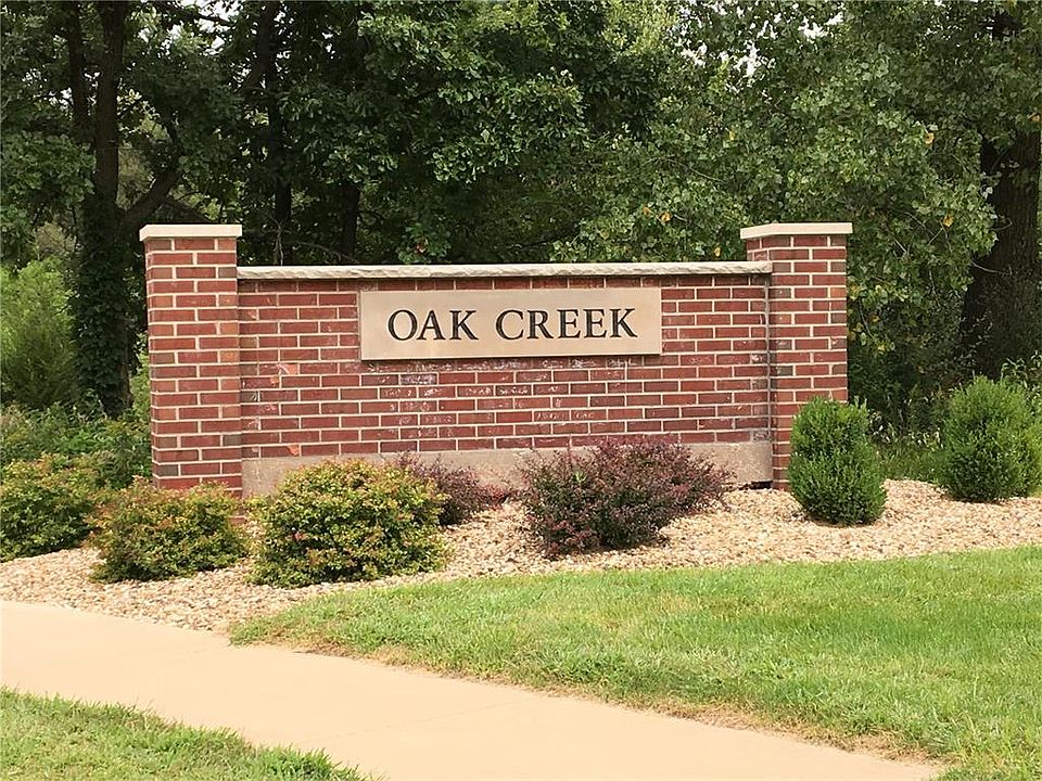 2nd image of 4610 Oak Creek Ct NE