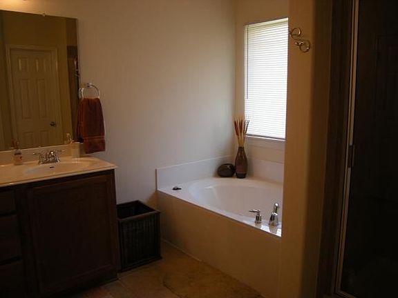 2nd image of 4316 Hidden Park Dr