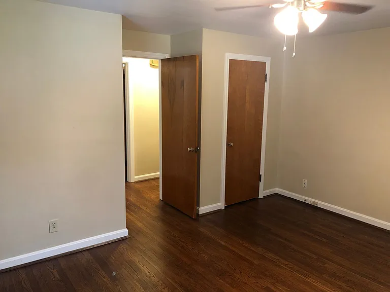 5562 Beechmont Ave — Photo 11