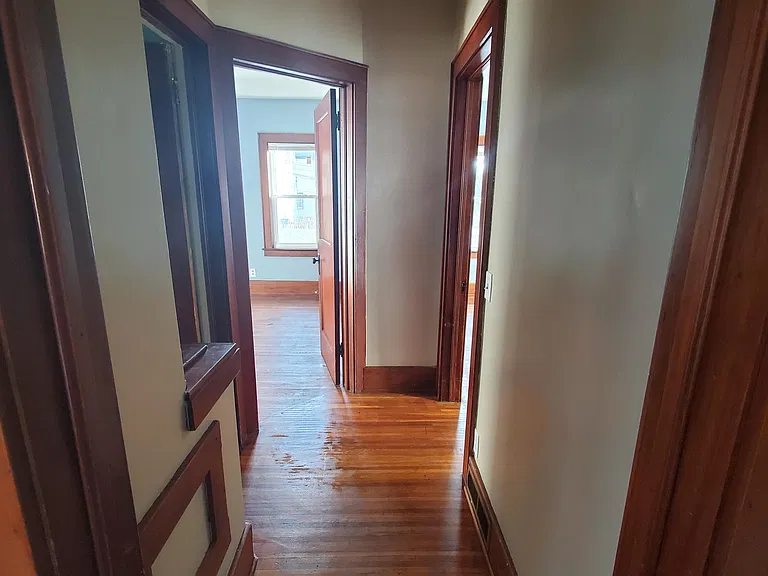 137-139 McKinley St — Photo 11